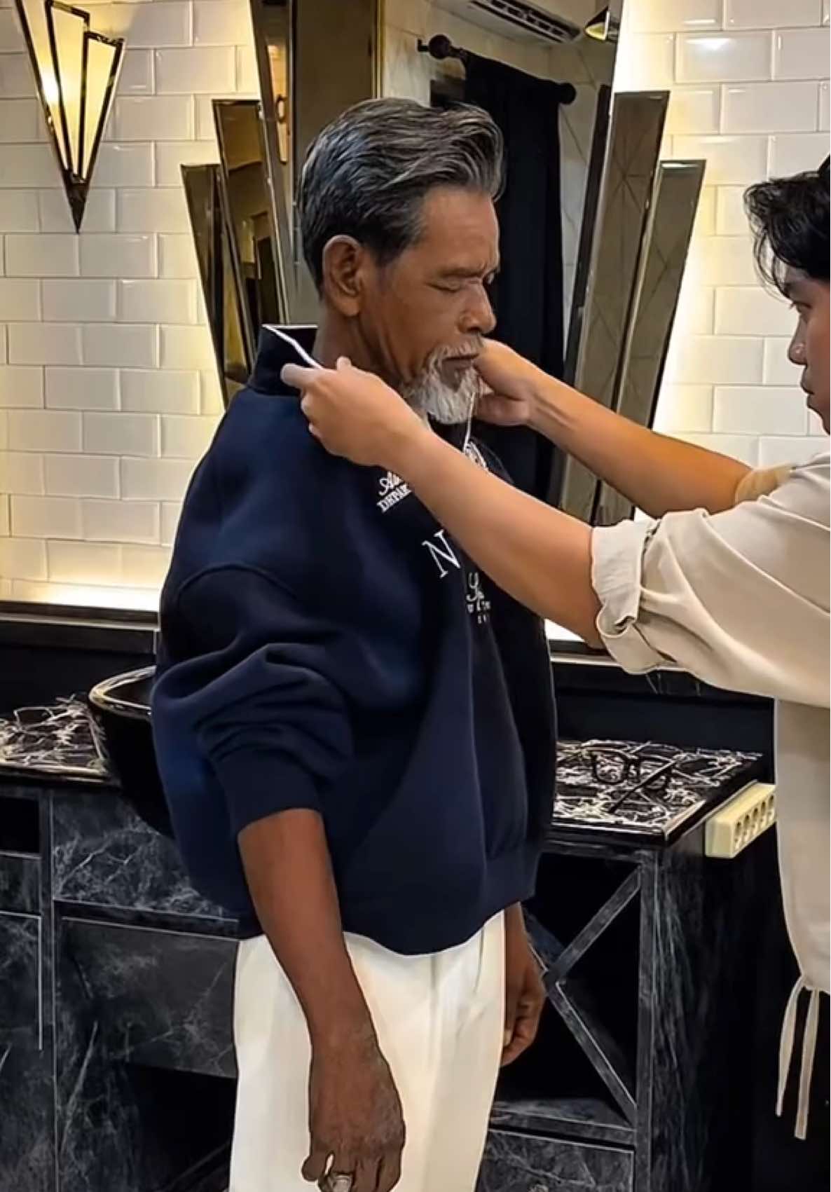 Jangan jangan model beneran? #mincalmakeover 