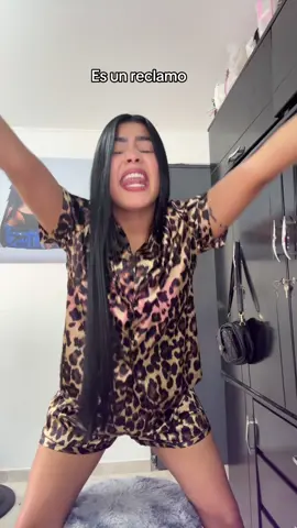 PARA QUE SIGAN COLOCANDO EL TELÉFONO A TODO VOLUMEN EN LA CALLE🙊🤣  #humor 