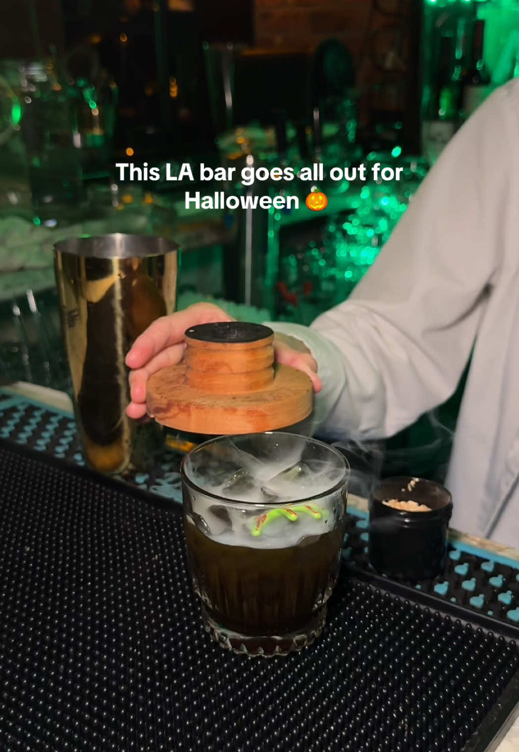 If spooky vibes and cocktails are your thing, this LA bar has to be on your Halloween bucket list! Book your spot via our link in bio 🧪 Enjoy spooky cocktails with photo ops, tarot card readings, and more! Your ticket includes: 🥼 A Mad Scientist making cocktails 🧪 Your own interactive cocktail or mocktail 👩🏻‍🔬 Spooky photo ops ⚗️ 90 minutes of access to the lab Access to additional drinks, bites, tarot card readings, and more on site 🔮 Tag who you’d take! #LAbucketlist #LA  