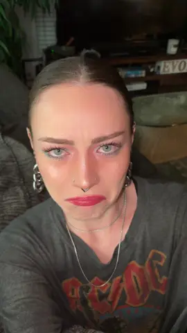 No but seriously ✋🏻🤚🏻 