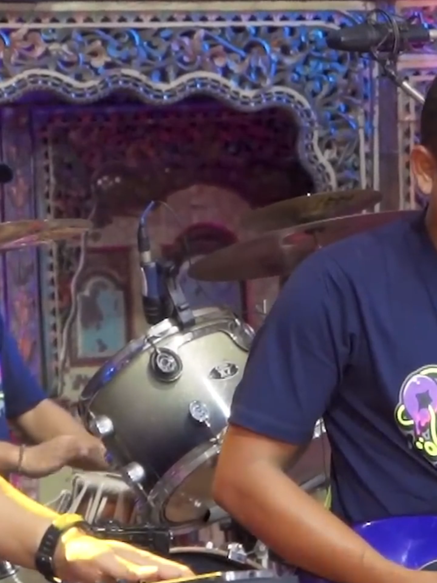 Defarina Indra Cinta ku #lewatberanda #defarinaindra #goyangbebas #melayutiktok #kucingtiktok #vitaalvia #dangduttiktok #akunmerintisdarinol #fypshortclips #lalawidilovers