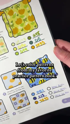 Watch me color 2 different patterns. 🥰🌹🐝#creatorsearchinsights #practicecoloring #patterncoloring #coloringpatterns #markercoloring 