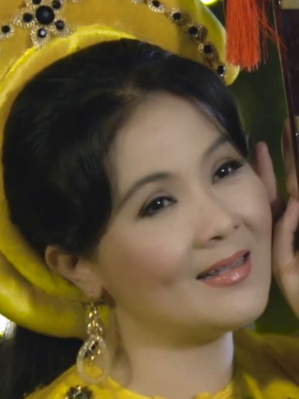 Thương Hoài Hai Tiếng Cải Lương 