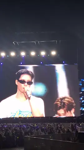 Cakep banget lo begitu jen, tapi emang cakep sih 🫵🏻 #leejeno  #nctdream #tds4  #tds4jakarta 