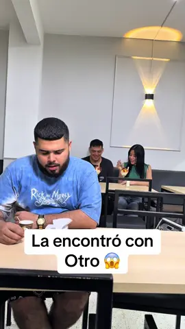 La encontró con otro 😱 #fyp #viral #parati #amor #mujer 