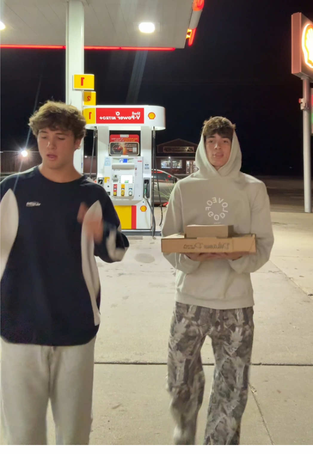 Guess what kind of pizza we got #pizza #gasstation #trend #fyp #viral 