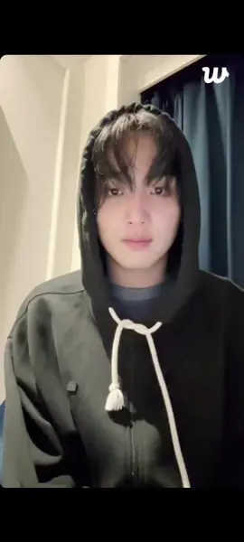 haechan didiagnosa kista pita suara dia juga Udah konfirm ke agensi tentang ini,haechan bakal istirahat cukup lama sekitar 6 bulan buat fokus perawatan dan belajar lagi cara pakai suaranya dan dia bilang jangan khawatir dia percaya fans nya akan selalu menunggunya dan setelah Hiatus nanti dia bakal mulai nyiapan album solo keduanya full album,GET WELL SOON ABANG aku selalu dukung kamu dan aku akan selalu tetap disini untuk mu apapun keputusanmu kita dukung,ini juga untuk kesembuhan mu Istirahat yang banyak ya Abang REST WELL ABANGG🥺❤️❤️#fyp #Haechan #leedonghyuck #fullsun #getwellsoon 
