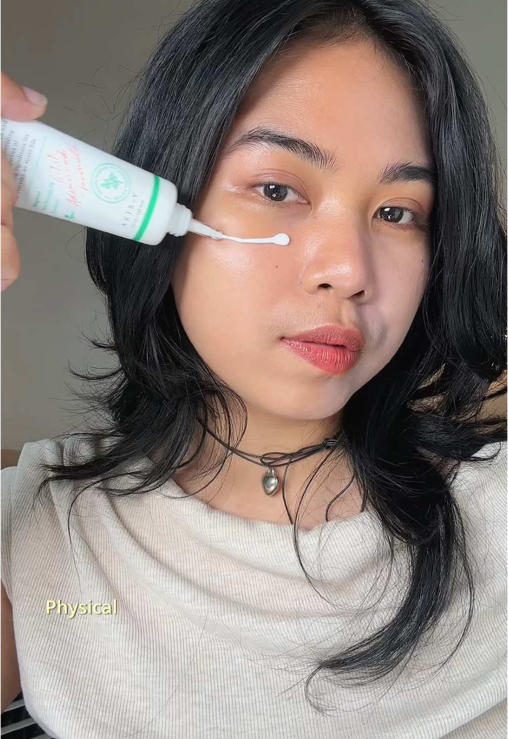 Been searching for a sunscreen that protects + soothes without making your skin look greasy or white cast? 👀 Meet the upgraded Complete No-Stress Physical Sunscreen V.3 🌱✨ ✅ Mugwort, Niacinamide, Green Tea & Calendula, it doesn’t just block UVA/UVB rays (SPF50+ PA++++) but also calms redness, strengthens your barrier & keeps skin bright + comfy all day Perfect under makeup OR bare skin days 💕 #axisy#axisyindonesia #axisysunscreen #kbeautyskincare #physicalsunscreen #otcsunscreen 