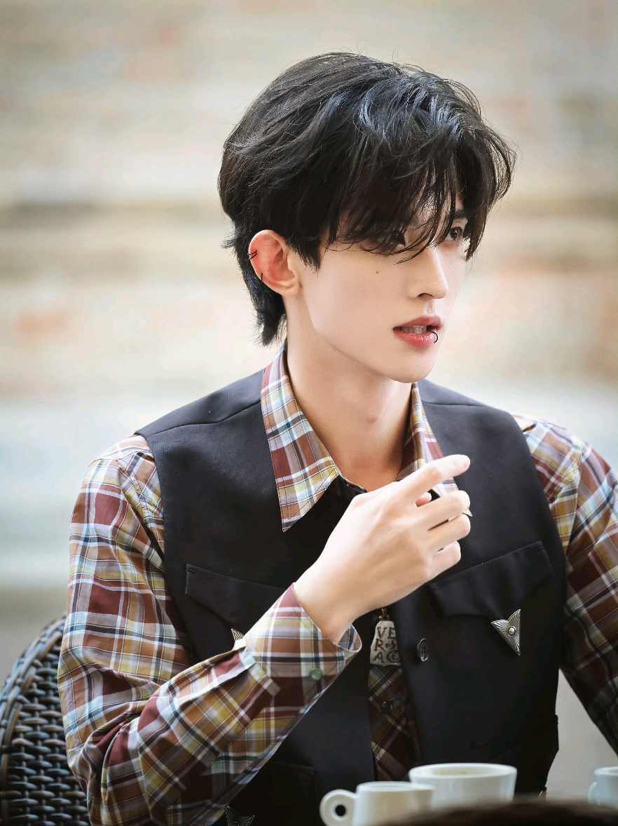 Sen in Milan  Cakep banget ga ketulungan 😍 #changhuasen #changhuasen常华森 #changhuasenwaston #常华森 