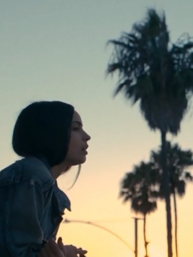 amo a trilha sonora desse filme😭💗 música:Come Back Home-Sofia Carson filme:Continência ao Amor #purplehearts #sofiacarson #nicholasgalitzine #lyricsedit #fyp 