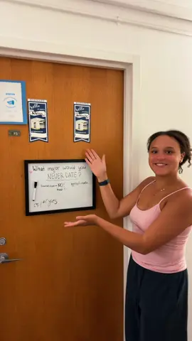 DORM TOUR!! 💖💖 EEKKK #barnard #sulz725 #collegedorm 