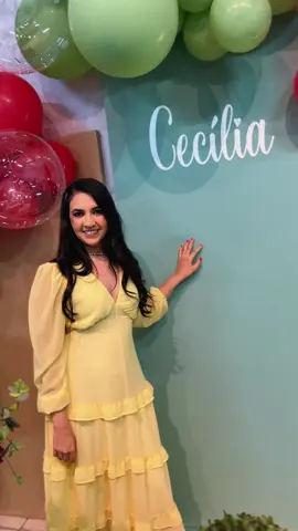 Ia fazer textão, sabe?! A final, nesse 1 ano eu tenho tanta coisa a dizer, coisas lindas,m e também os dias de lutas, porque maternidade não é tudo flores como dizem por aí, quem é mãe sabe do que eu estou falando.  Mas hoje eu só quero agradecer. Agradecer pela vida da minha menina, por eu estar conseguindo ser forte, agradecer pela minha família.  Obrigada, Senhor!