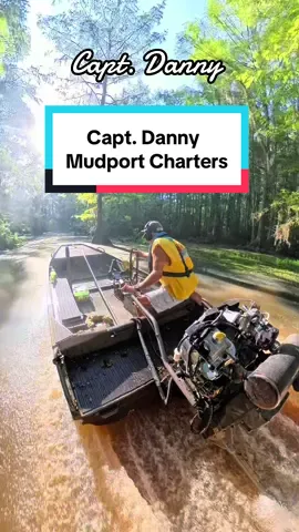 Captain Danny Caddo Lake lets ride. #texas #caddolake #boat #lake #fun @Gator Trax Boats @Mudbuddy_Official @Gatorade 