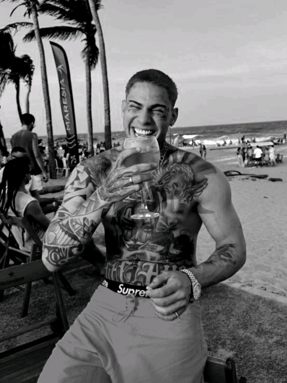 faz uns dias faz... 🍀💔 #lyric #tipografia #lyric #tipografia 