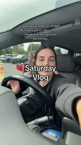 This was a LONG day but I think the girlies enjoyed it! I’ll be asleep before 9PM #Vlog #birthdayparty #soloparenting #church 