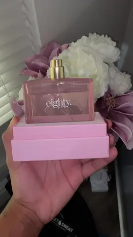 I think I’m gonna add this to my everyday perfume collection, so make sure that you guys subscribe to my YouTube channel so you guys can stay updated with that 🥰😩 #perfume #honestreview  