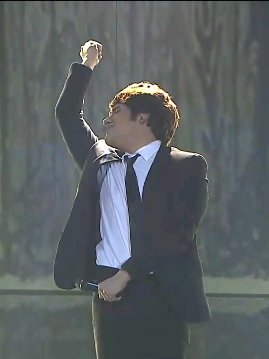 🎥✨ Revivimos la energía y alegría que nos regaló @_josuerivaldo con “Mi gran noche”. 🌟🎤 Un show lleno de carisma y pasión que hizo brillar el escenario. 🔥👏 ¡Tu club siempre contigo, celebrando cada momento! ❤️🌹 #imitador #yosoy #perú #fyp #raphael 