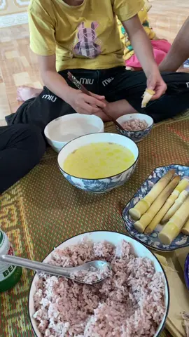 lại chuẩn bị xuống phố cày thui