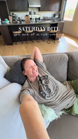 Chores, passion projects, time outside and a little work out. #ditlvlog #ditl #Vlog @Drink LMNT @BodyBio @Stanley Brand @Free People @Branch Basics 