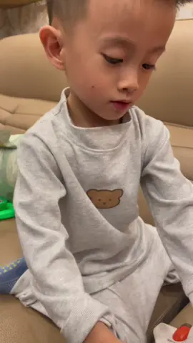 Khi hắn ta flex món đồ chơi iu thích bằng tất cả sự nghim túc…🤣🤣🤣 #LucaMin #dochoiMin
