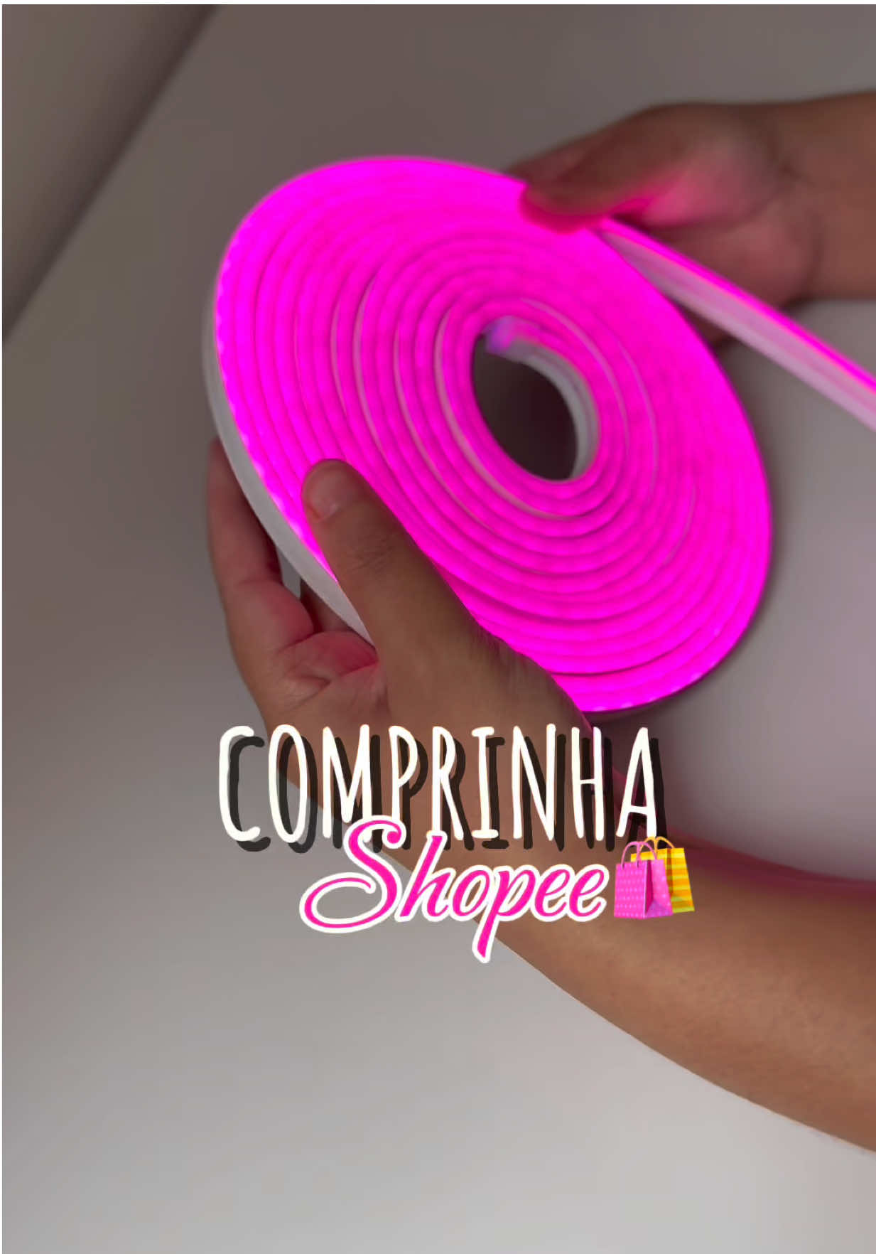 A fita led neon mais viral do momento 🥰✨ #achadinho #decoracao #led #ledneon #fitaled 
