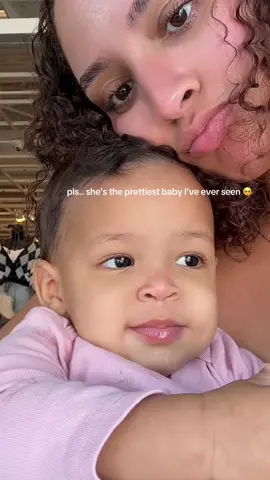 Love a new baby skill, they’re the cutest things ever 🥺🤭 #babyskill #babydevelopment 