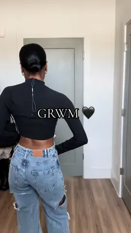 GRWM for the day! 🖤 #grwm #grwmroutine #OOTD #outfitideas #outfitinspo 