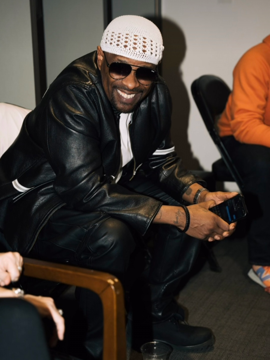 CASE! One of my absolute favorite things to do is jam out to 90s and early 00s R&B 🧡 #Case is one the greats to me and he still has that voice 👏🏾👏🏾 10/10. The best time, and he has the nerve to be super sweet in person! #Case #rnb #fyp #livemusic 