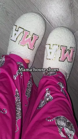 #mama  #slippers  #houseshoes  #mamaslippers  #comfy 