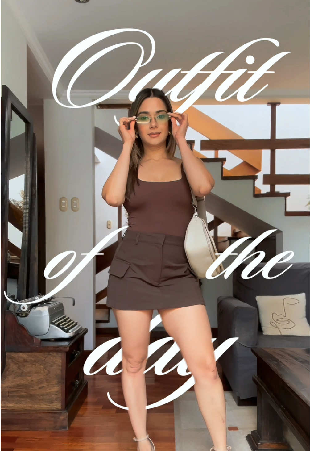 Outfit of the day 🤎✨ 3,2,1 talk to me  #OOTD #outfit #look #talktome #fyp 