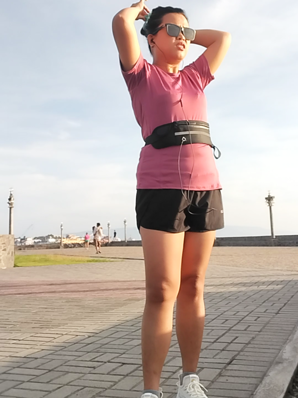 walking/jogging era❤️ #runningshort #runningbelt #runningshirt 