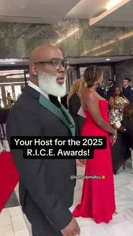 What a Night! Rising in Community Excitemence Awards Hosted by YFS🦊 #iamrobmalloy #yourfavoritesilverfox  #celebrityhost