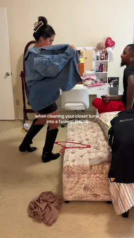 Im always up for a fashion show 🤭😉 #fyp #cleaningtiktok #cleaninghacks #cleaningmotivation #fashion 