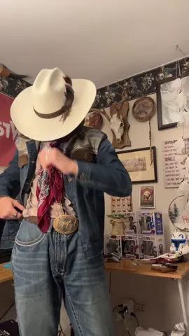 Got a new Cody James #cowboyhat ! I’m absolutely in love with it, some outfits with it as well#foryoupage #cowboy #westernfashion #country 