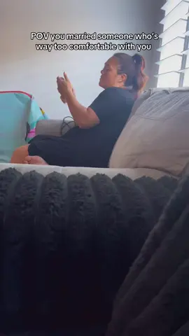 How did we get here bro?!?!?!  It’s WAR!!! #polynesian #couplesoftiktok #couples #married #marriage #marriedlife #marriedlifebelike #husband #funny 