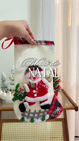 Meias de Natal grandes em linho 🎅🏼✨ Perfeitas pra decorar e encher de presentes 🎁 #NatalDecorado #MeiasDeNatal #DecoracaoDeNatal #natal2026 #CasaCharmosa