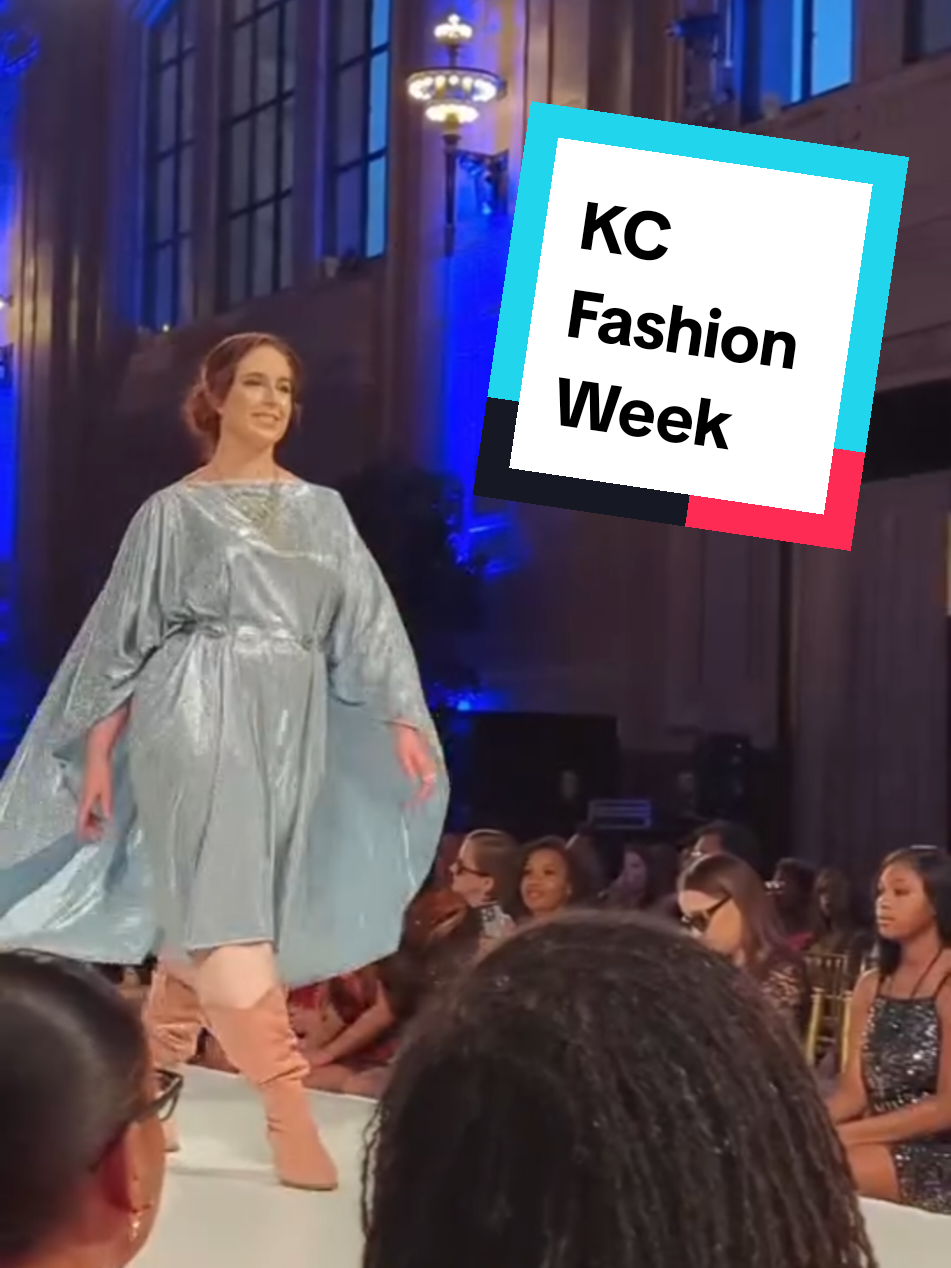 My walk for Creative House by Jenn Robbins at @Kansas City Fashion Week  (when you gotta go slow and woosh your cape around 😁) #kcfw #fashionweek #curvemodel #runwaymodel #countrygirl 