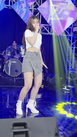 Tansah opo cahhh ??  #dikesabrina #dike 