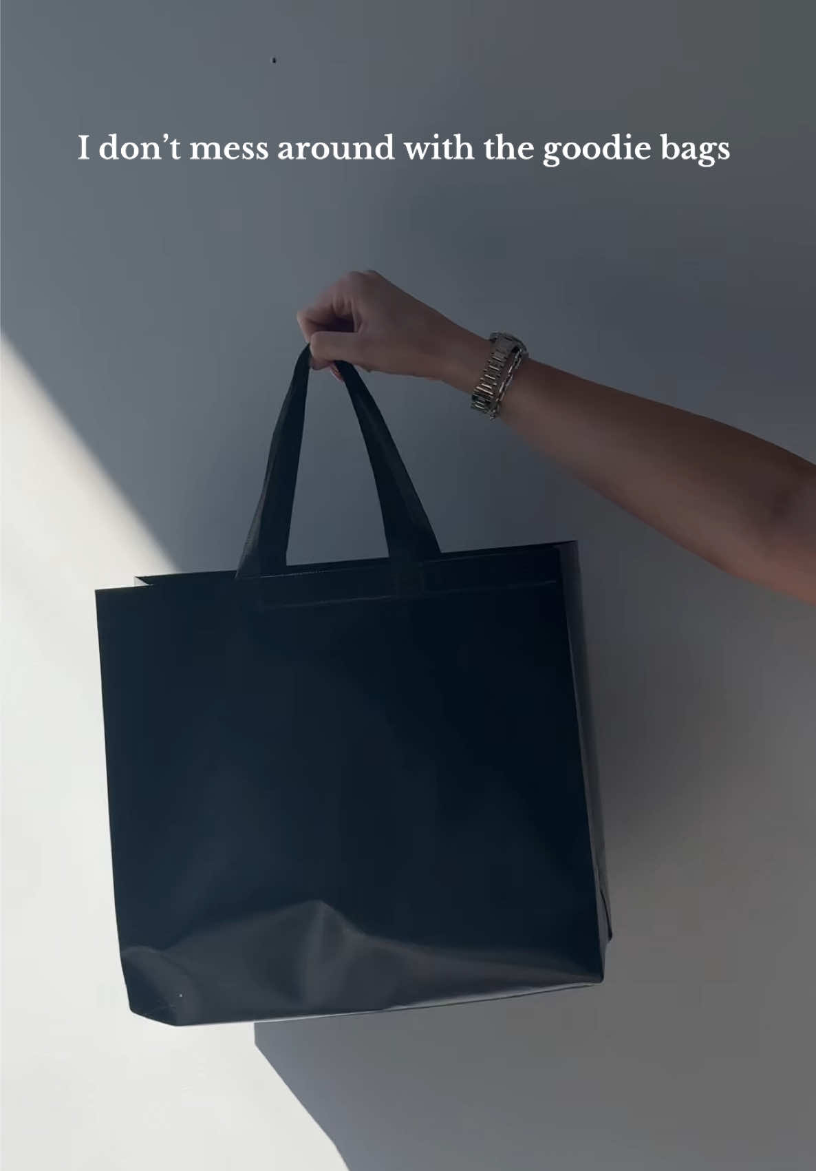 My love language. GOOD GOODIE BAGS 🤍🤌🏼 tomorrow is the start of the 2025 Braggn tour! So excited to bring you along! #braggnuniversity #hairstylisteducation #braggnblondeclass #hairtok #hairstylistoftiktok 