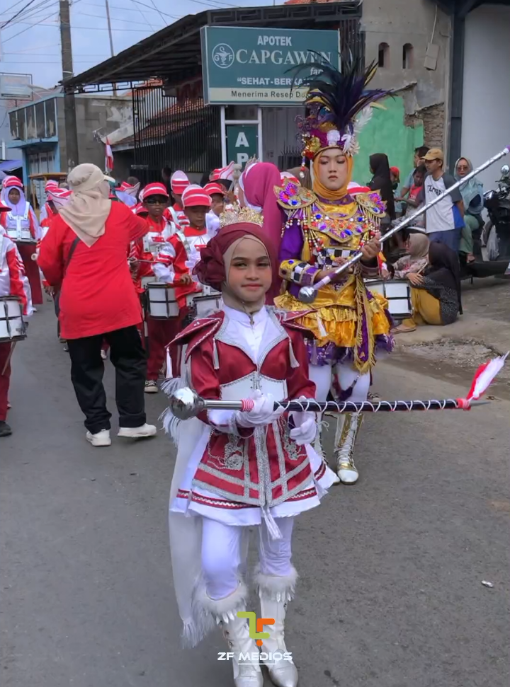 Putaran stik mayoret - karnaval kedungwuni #karnavalpekalongan #karnaval #pekalonganinfo #zfmedios 