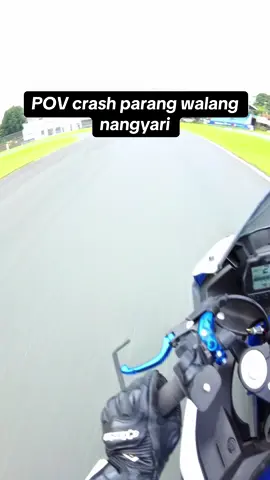 POV crash left hander at 3rd turn