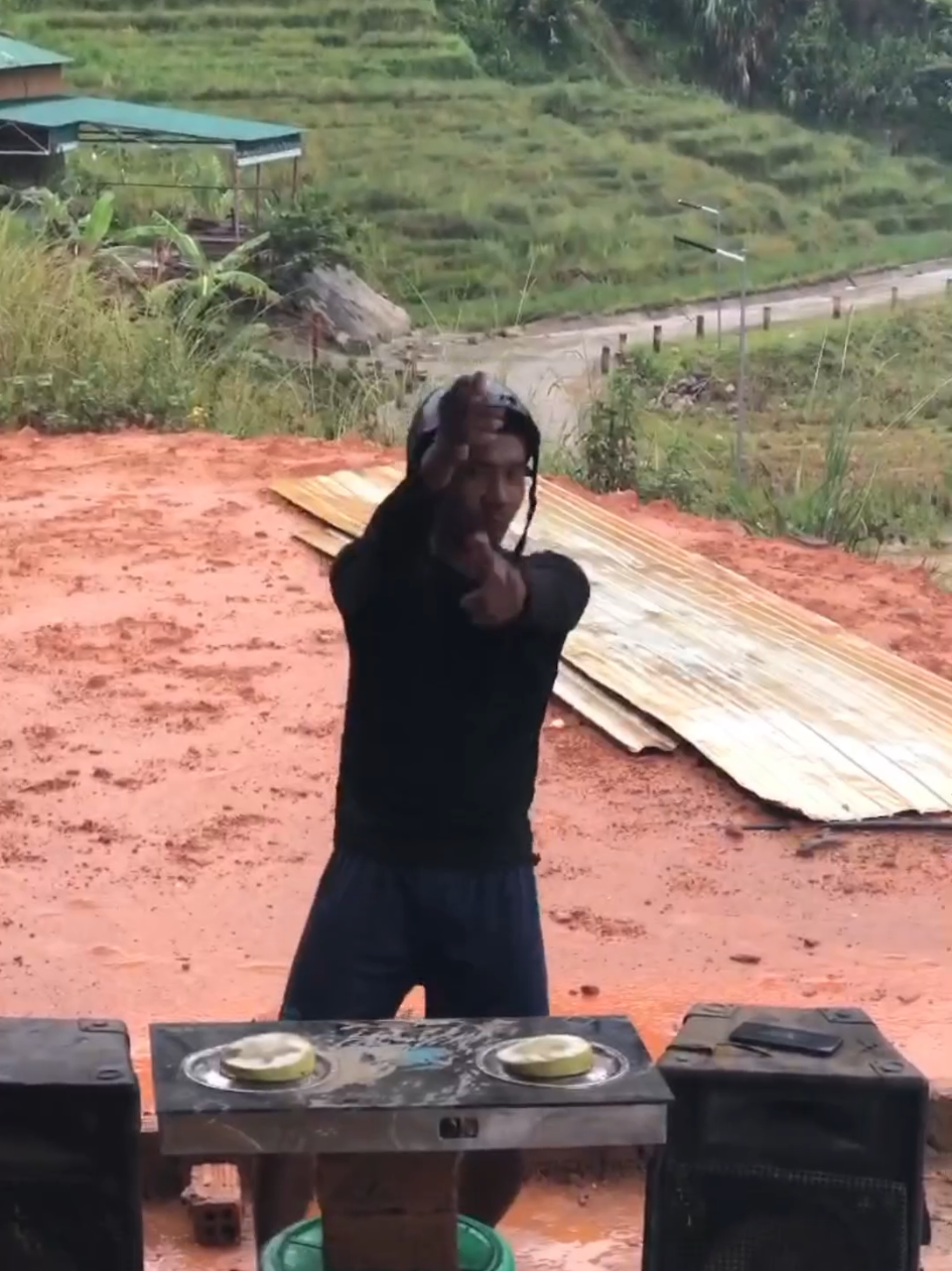 Đã là đam mê mưa thì có là gì.🤣 #fyp 