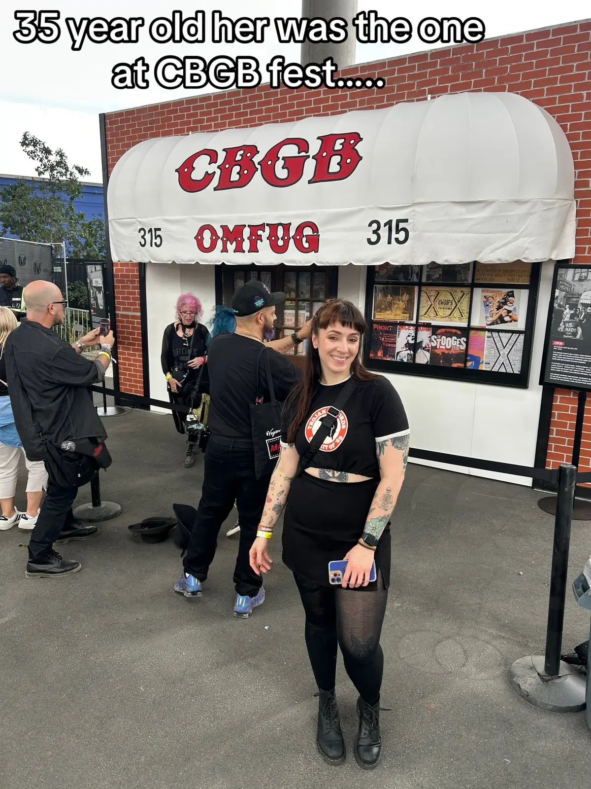 It was so fun to be back in my element and the scene I grew up in. I’ll always be a little punk rock loving kid at heart. 🖤 #punkgirl #punkmom #cbgbfest #nyc #brooklyn 