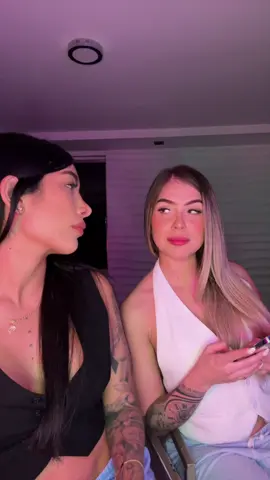 Nuestro sábado en la noche 🤣🫶🥰 @Maria Camila Velasqu  #🏳️‍🌈 #lgbt🌈 #lgbtq🏳️‍🌈 #annygaviria 