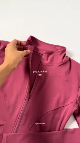 workout top reco! #yogajacket #longsleeve #workouttop #gymtop #hikingjacket 