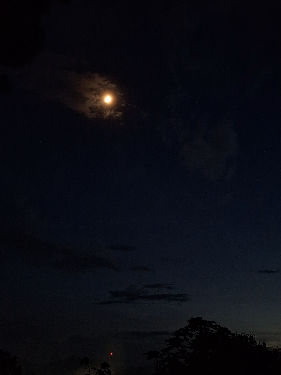 #cielosbonitos #luna #nubes 