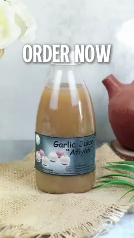 Juice Garlic Afiyah Komposisi: ▪️bawang tunggal ▪️jahemerah ▪️lemon ▪️madu ▪️cuka apel Manfaat: Normalkan tekanan darah/kolesterol/asam urat/gula darah,Menyehatkan jantung,Menetralisir asam lambung,Meredakan batuk Harga : 75rb(350ml) #garlic #juice #mojokerto 