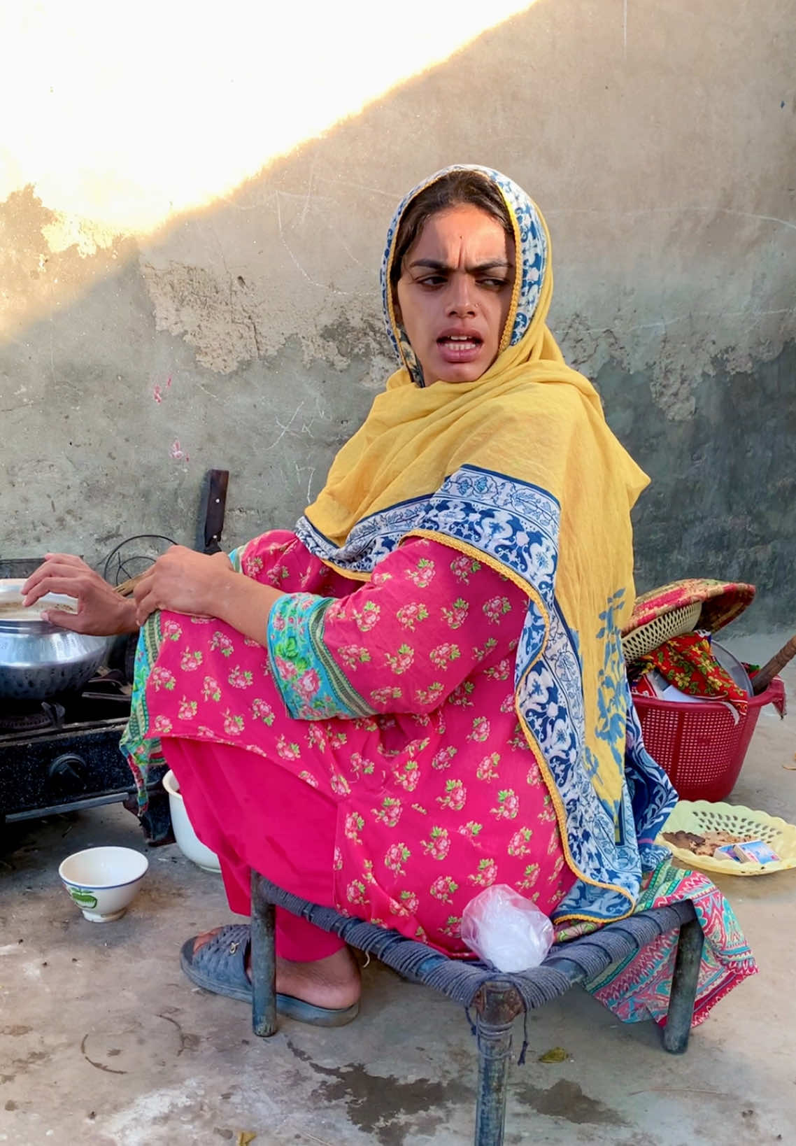 Kam Se A Gaye Ho Paise kaha Gaye 