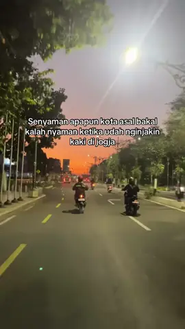 Benaran senyaman itu, iya gaa ??                  #jogja24jam #jogja #jo #abcxyz 