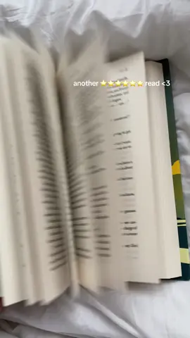 book review!! 📖 another six-star read because WHAT IS THAT PLOT TWIST!? and im pretty good at guessing plot twists but bro i DID NOT see that coming!! tress is a QUEEN and hoid is such a funny reliable narrator THIS BOOK WILL LIVE IN MY HEAD RENT FREE BECAUSE THAT WAS AN AMAZING EXPERIENCE I LOVE IT SO MUCH #BookTok #booktokph #tressoftheemeraldsea #brandonsanderson #bookish 